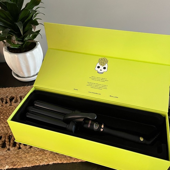 Amika high tide deep waver beach waver curling iron - Picture 3 of 4